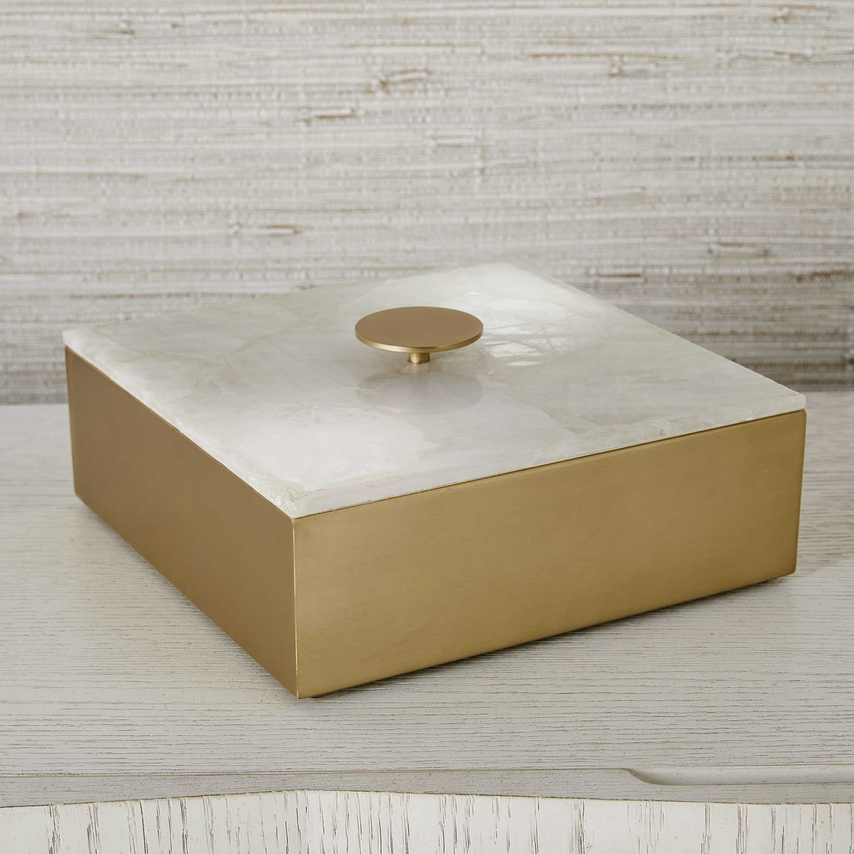 Lucent Box Square 1